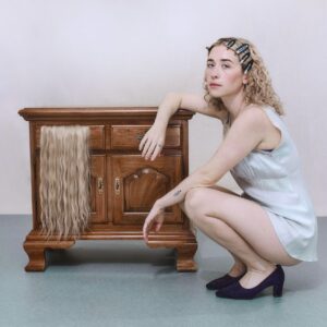 Blondshell – Critique de « Violins » : un album magnifiquement tendre et profondément honnête de poésie alt-rock