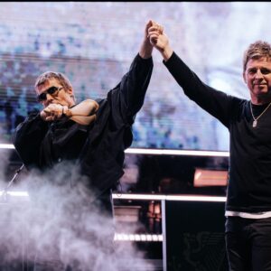Les fans se demandent si Oasis jouera à Glastonbury 2027