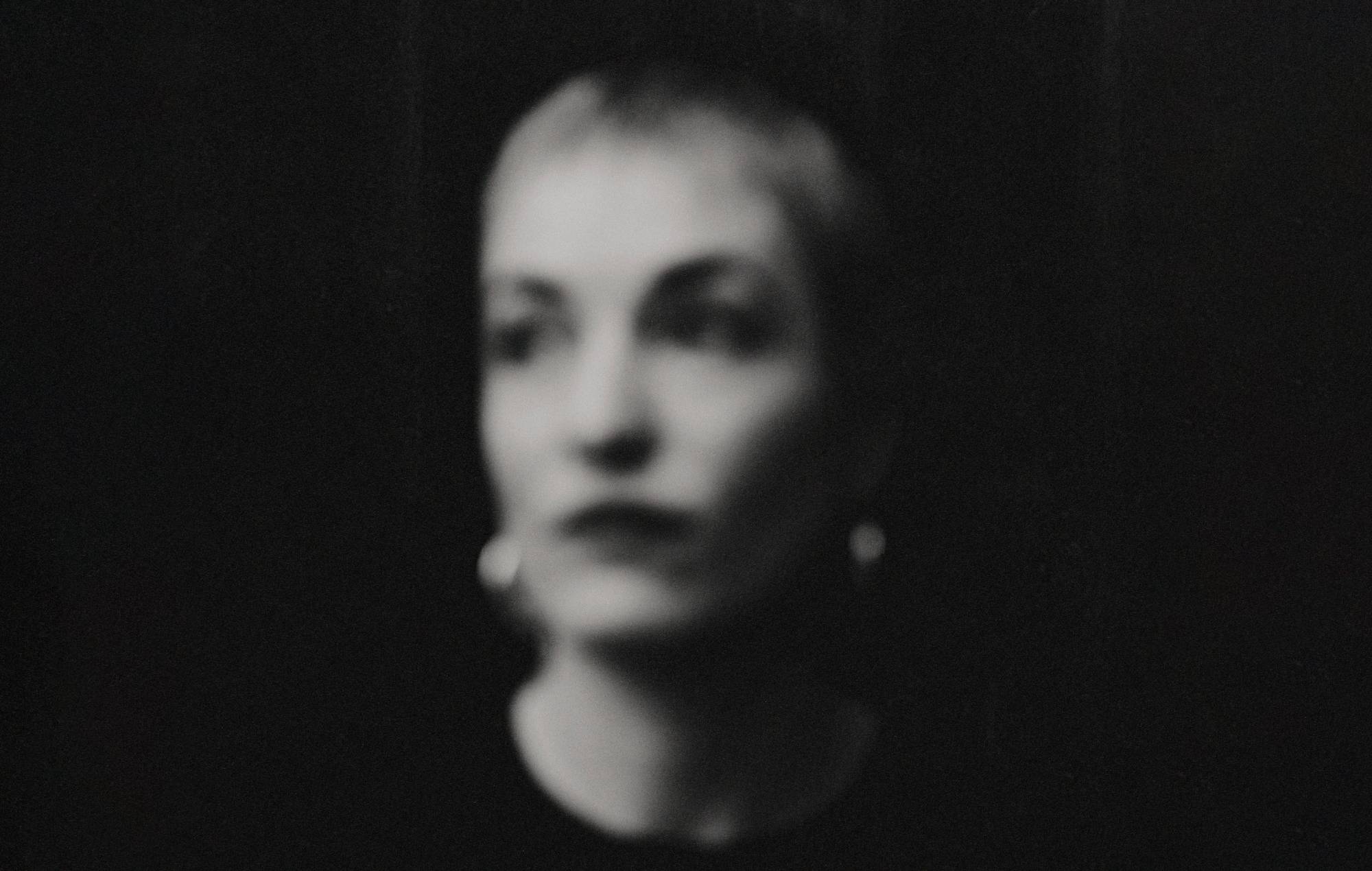 Radie Peat de Lankum annonce son premier album solo « No Human Tongue Can Tell » avec un nouveau single « The Moon and Stars »