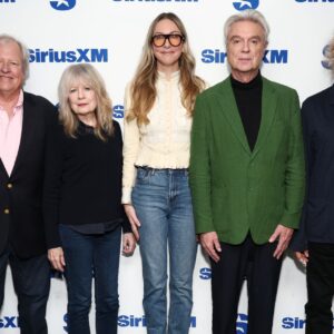 Les Talking Heads se réunissent pour lancer une nouvelle station de radio