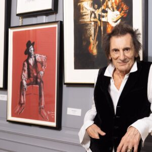 Ronnie Wood parle de la nouvelle exposition de Jimi Hendrix et des espoirs de la tournée des Rolling Stones : « Quand mes compagnons diront 'Allons-y', je serai prêt »