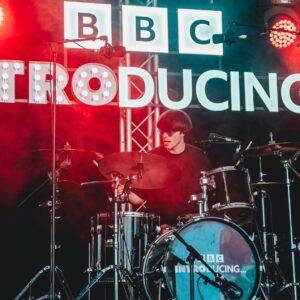 Les leaders du secteur appellent à soutenir la campagne Our BBC Our Music : « Nous ne pouvons pas uniquement faire preuve de bonne volonté pour garantir la beauté de la musique »