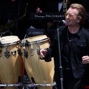 Bono admet que l'album iTunes « Songs of Innocence » de U2 « est allé trop loin »