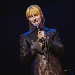 Le gouvernement américain riposte à Hayley Williams après les commentaires de « Fuck ICE » sur scène